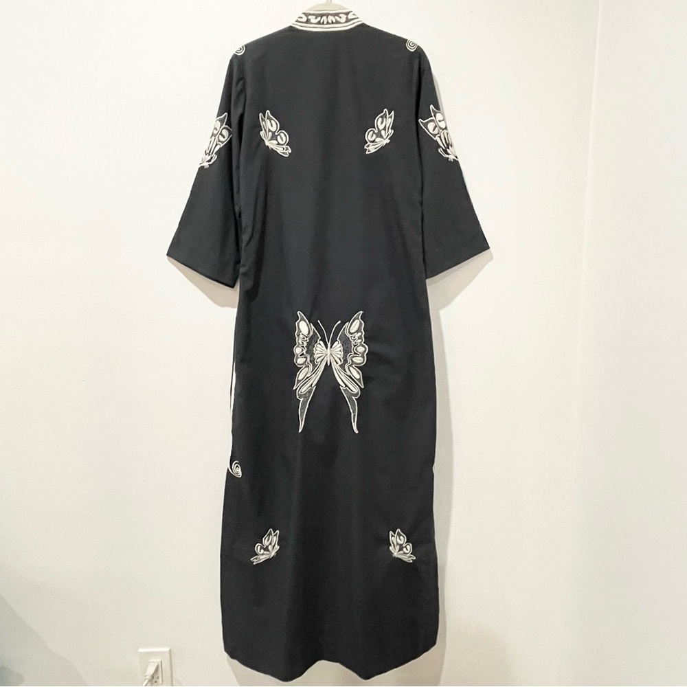 Embroidered Kaftan Black and Cream Butterfly Design Mandarin Collar Size S - Picture 6 of 7